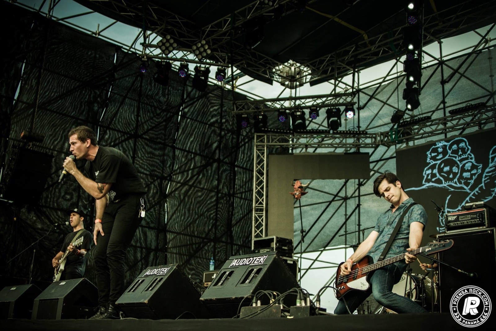 ITALICS live